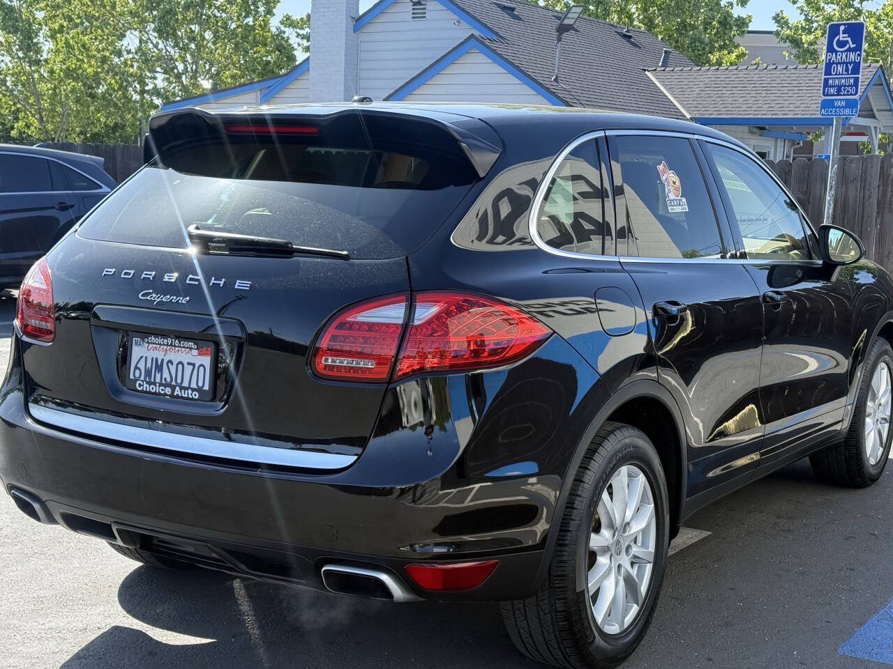 Used 2012 Porsche Cayenne AWD/4WD image 5