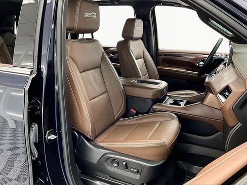 Used 2024 Chevrolet Tahoe High Country image 7