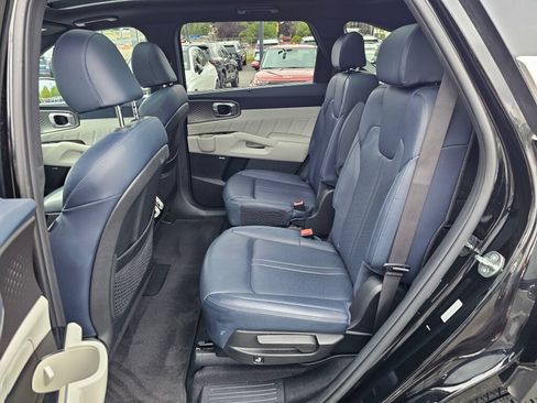 Certified 2023 Kia Sorento SX Prestige AWD/4WD image 24