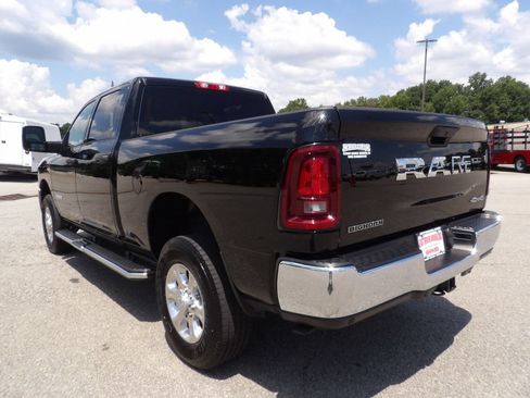 Used 2026 RAM 2500 Big Horn AWD/4WD image 5