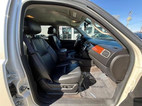 Used 2013 GMC Yukon SLT w/ SLT-2 Equipment Package image 32