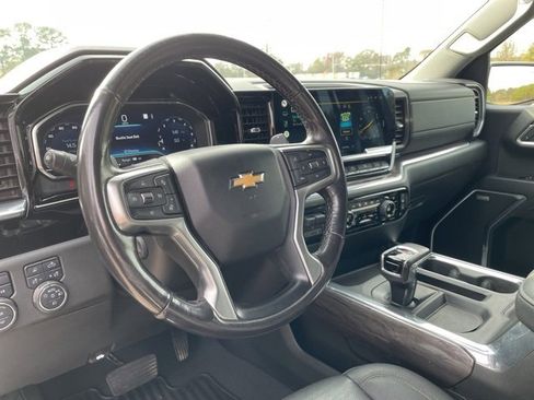 Used 2022 Chevrolet Silverado 1500 LTZ image 22