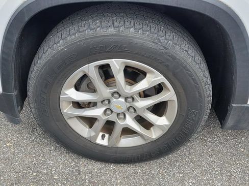 Used 2020 Chevrolet Traverse LT AWD/4WD image 15