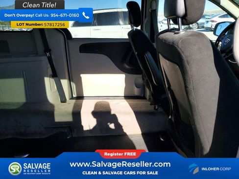 Used 2017 Dodge Grand Caravan SE FWD image 15