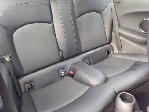 Used 2015 MINI Cooper S image 26