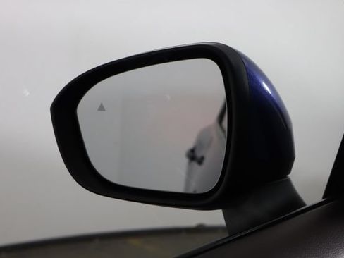 Used 2021 Nissan Rogue SV FWD image 40