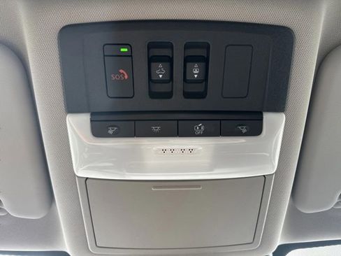 Used 2022 Nissan Rogue SL w/ SL Premium Package image 27