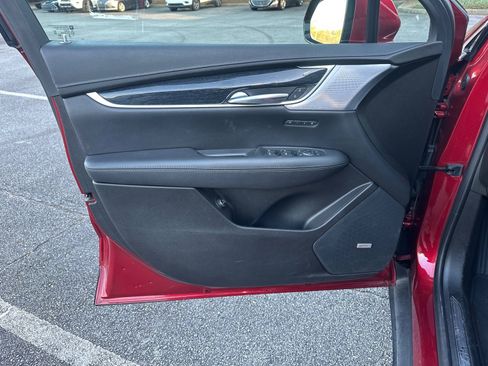 Used 2024 Cadillac XT5 Premium Luxury image 10