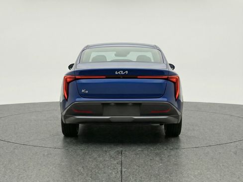 Used 2025 Kia K4 LXS image 7