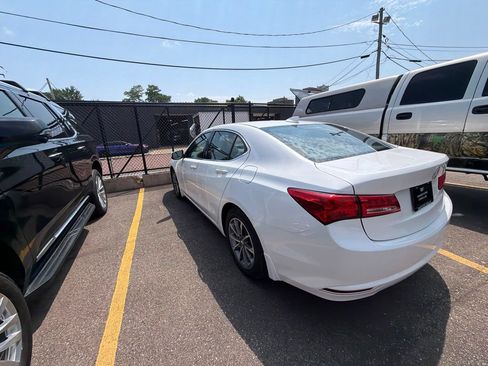 Used 2020 Acura TLX FWD image 8