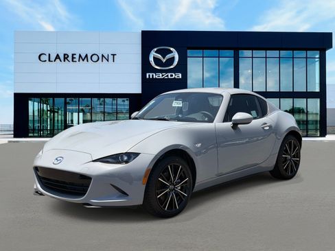 New 2026 MAZDA MX-5 Miata RF Grand Touring RWD image 3