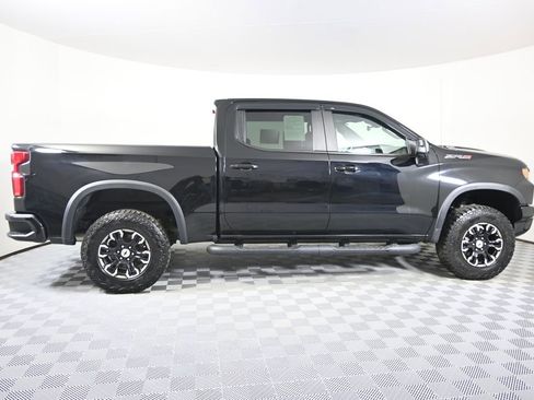 Used 2022 Chevrolet Silverado 1500 ZR2 image 8