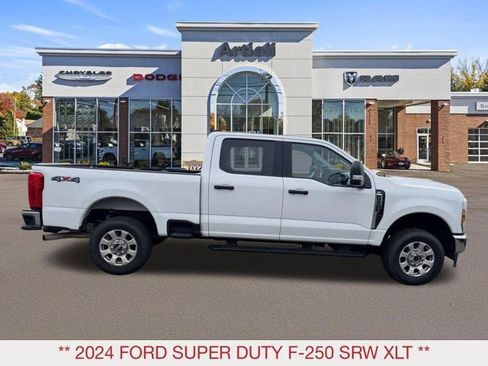 Used 2024 Ford F250 XLT w/ Snow Plow Prep Package AWD/4WD image 7
