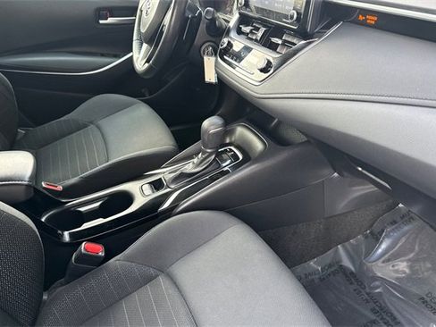 Used 2022 Toyota Corolla SE image 19