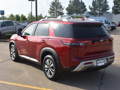Used 2023 Nissan Pathfinder SL w/ Lighting Package (N92) AWD/4WD image 8