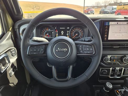 New 2026 Jeep Gladiator Sport AWD/4WD image 17