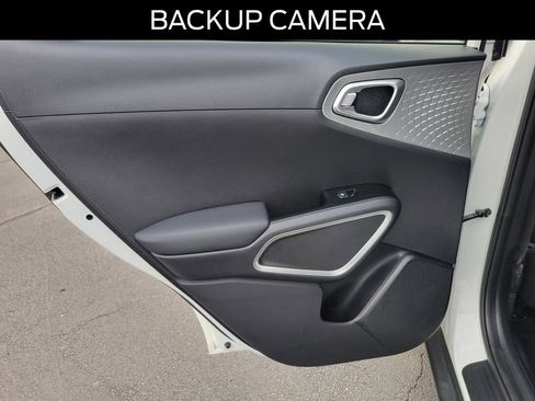 Used 2020 Kia Soul FWD image 12
