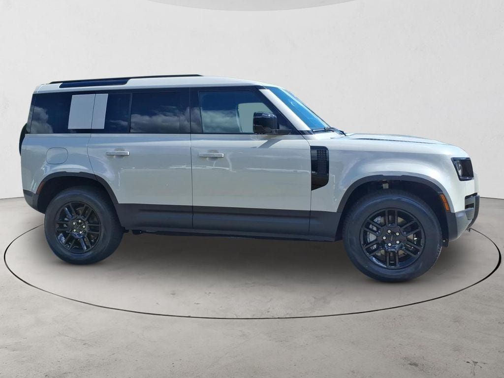 New 2026 Land Rover Defender 110 S AWD/4WD image 4