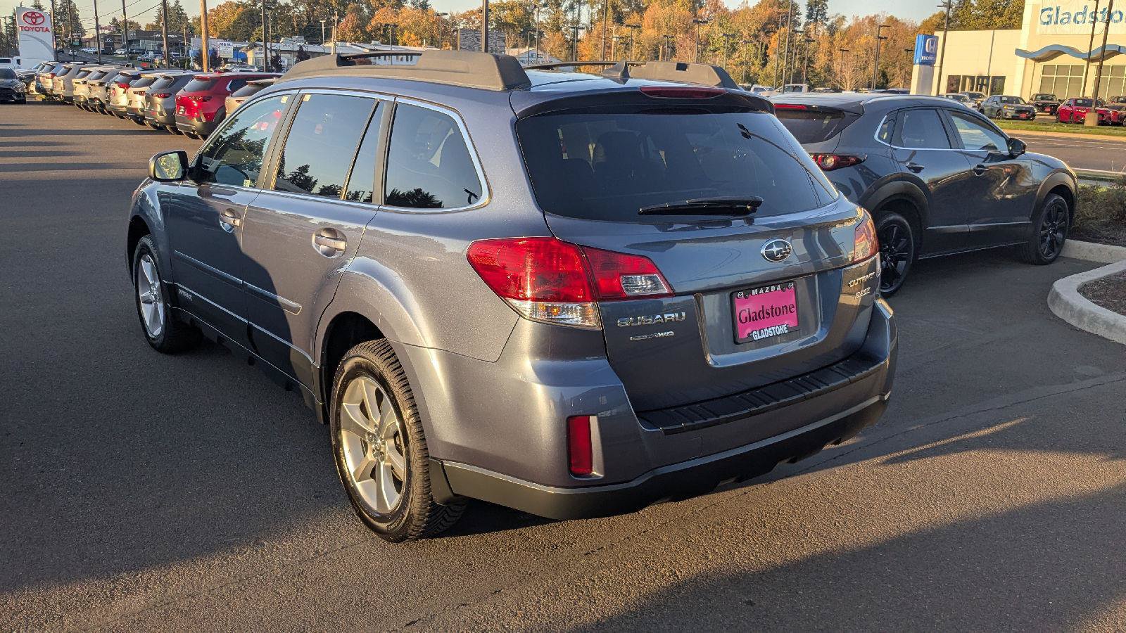 Used 2014 Subaru Outback 2.5i Limited AWD/4WD image 4