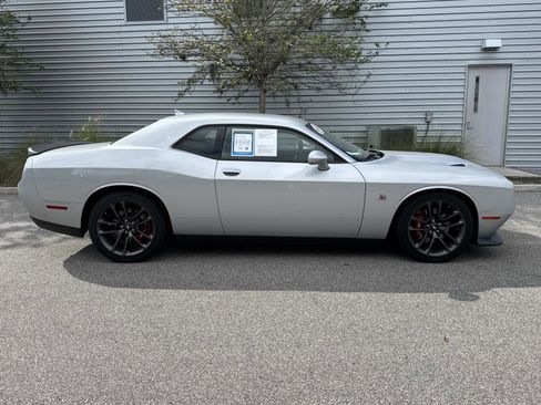 Used 2022 Dodge Challenger R/T Scat Pack image 5