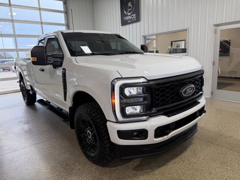 Used 2023 Ford F250 XL w/ STX Appearance Package AWD/4WD image 10