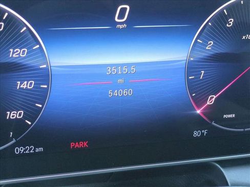 Used 2023 Mercedes-Benz GLC 300 image 7