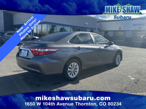Used 2015 Toyota Camry LE image 5