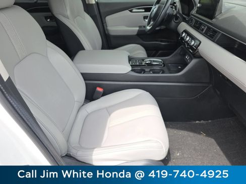 Certified 2024 Honda Pilot EX-L image 24