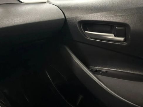 Used 2020 Toyota Corolla LE w/ Carpet Mat Package (TMS) FWD image 16