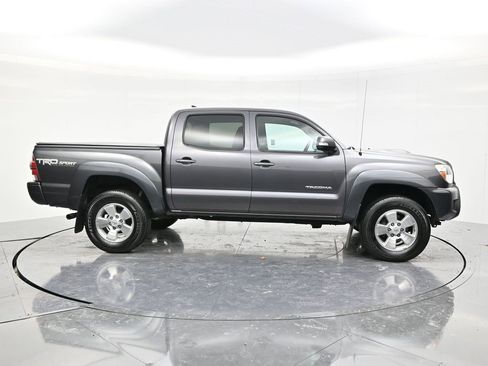 Used 2015 Toyota Tacoma 4x4 Double Cab image 4