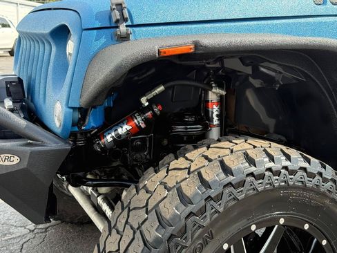Used 2015 Jeep Wrangler Unlimited Sport w/ Quick Order Package 24S AWD/4WD image 10