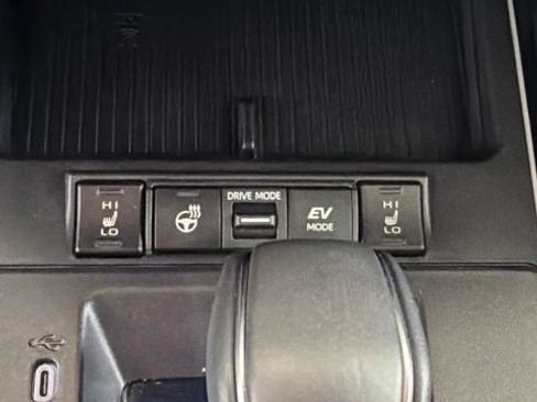 Used 2026 Toyota Corolla Cross AWD Hybrid w/ Convenience Package image 21
