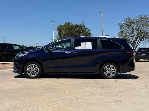 Certified 2026 Toyota Sienna Limited FWD image 2