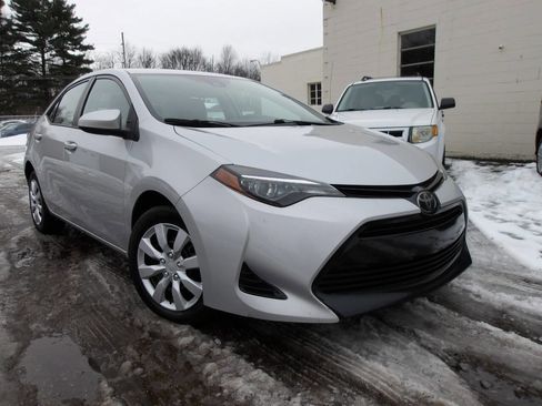 Used 2018 Toyota Corolla LE image 7