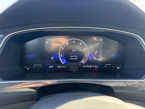 Used 2024 Volkswagen Tiguan SE R-Line w/ MDO Package, Two-Row image 18