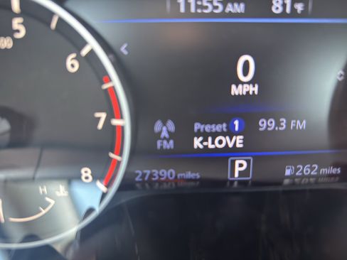 Used 2025 Nissan Altima 2.5 SV FWD image 12