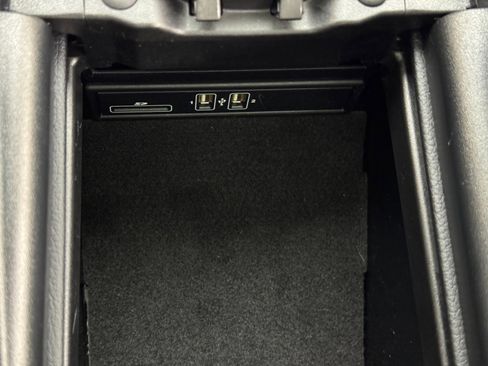 Used 2020 Mercedes-Benz E 450 Coupe image 35