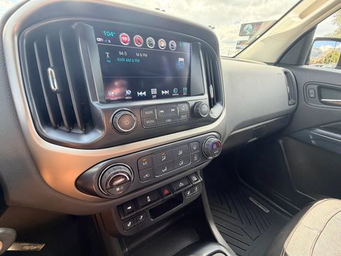 Used 2018 Chevrolet Colorado Z71 AWD/4WD image 14