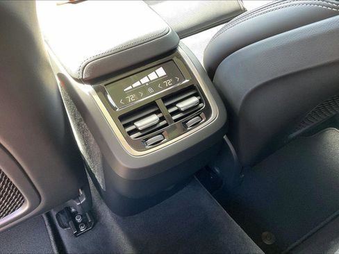 Used 2022 Volvo XC60 B6 Inscription w/ Advanced Package AWD/4WD image 10