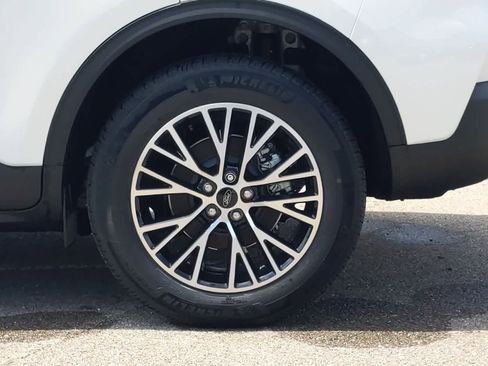 New 2024 Ford Escape SE FWD image 14