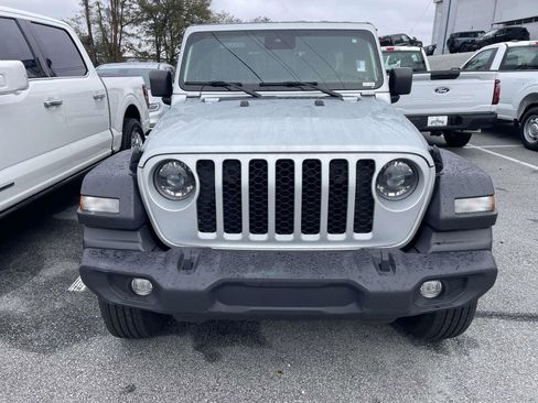 Used 2024 Jeep Wrangler Sport S image 10
