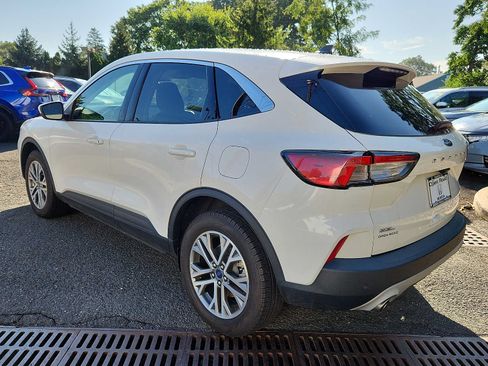 Used 2022 Ford Escape SEL w/ Technology Package AWD/4WD image 4