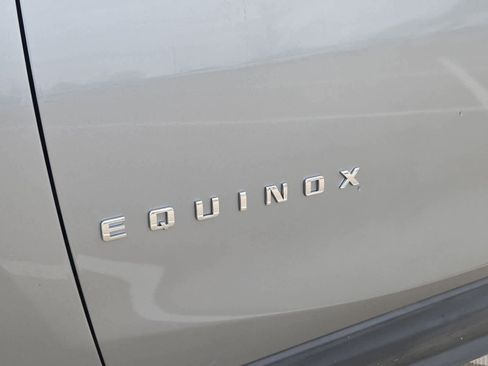 Used 2023 Chevrolet Equinox LT image 11