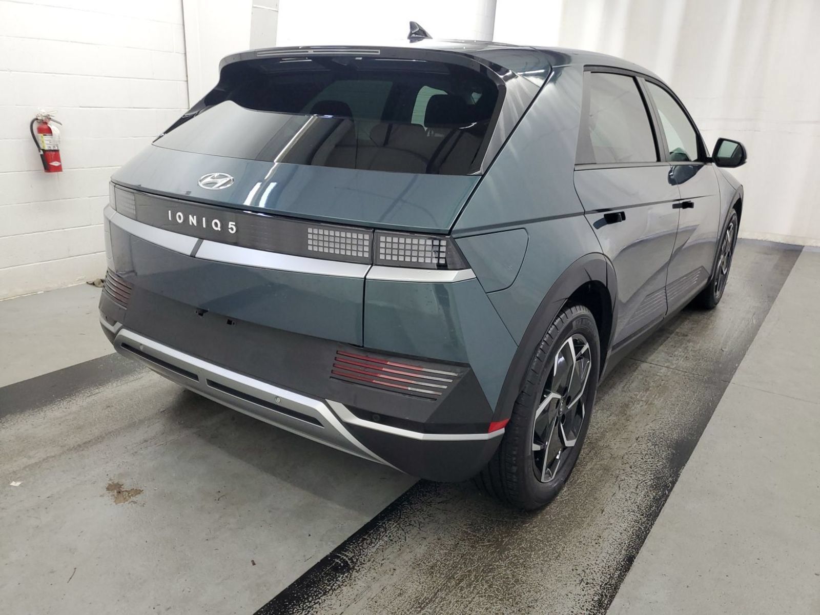 Used 2024 Hyundai Ioniq 5 SEL RWD image 4