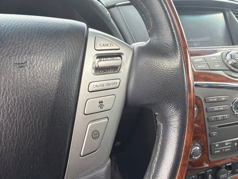 Used 2015 INFINITI QX80 4WD w/ Deluxe Technology Package image 18