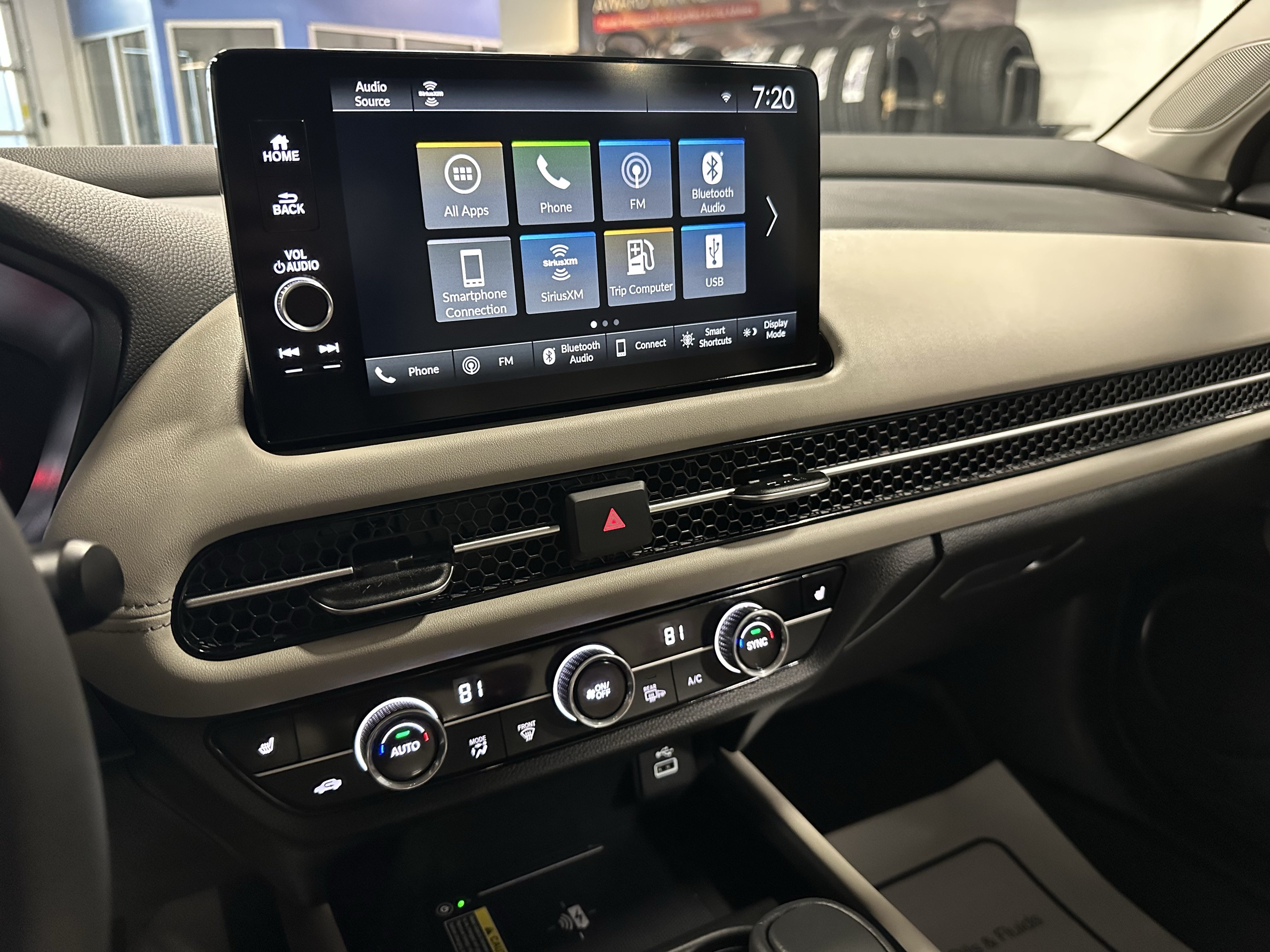 Used 2024 Honda HR-V EX-L image 13