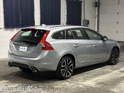 Used 2018 Volvo V60 T5 Dynamic w/ Vision Package AWD/4WD image 8