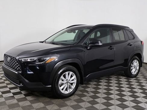 Used 2023 Toyota Corolla Cross LE FWD image 6
