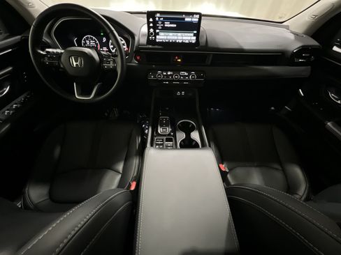 Used 2025 Honda Pilot Touring image 32