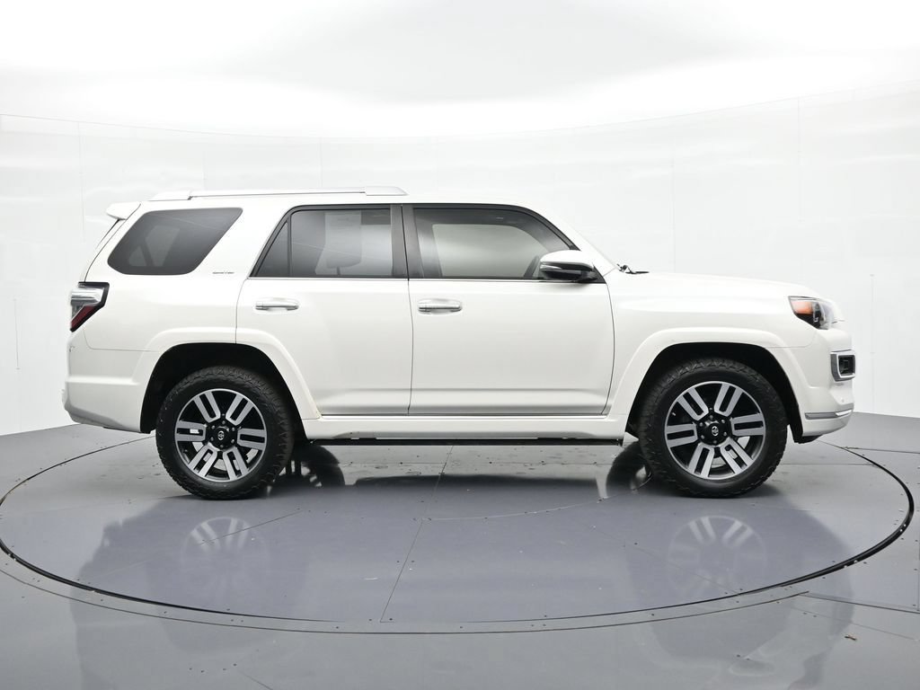 Used 2015 Toyota 4Runner Limited AWD/4WD image 5
